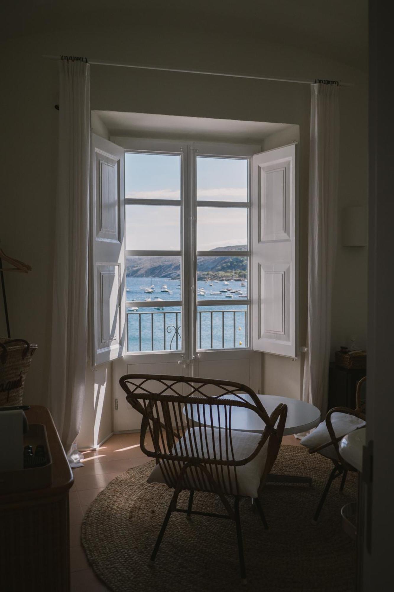 Can Set Cadaques Luaran gambar